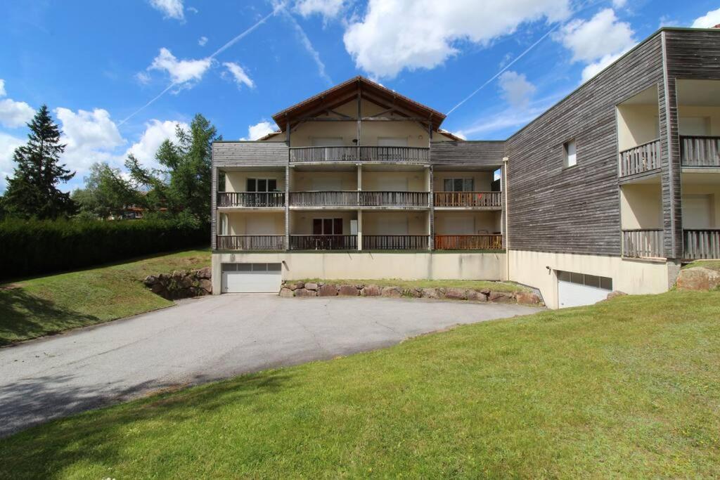 Le Petit Bonhomme De Neige Apartment Gerardmer Bagian luar foto
